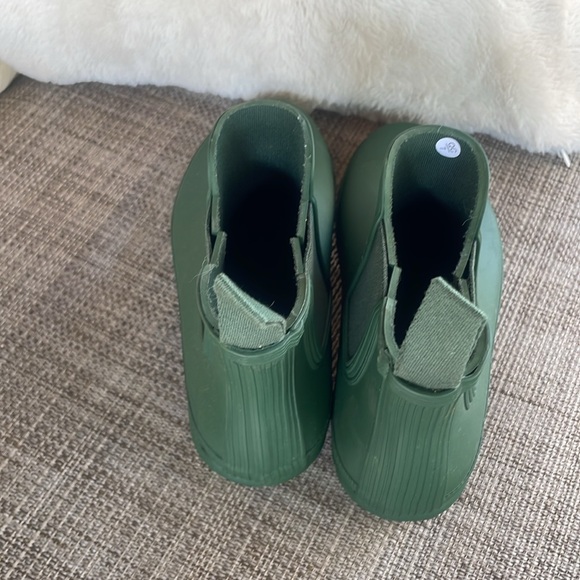 Hunter Rain Boots - Picture 2 of 6